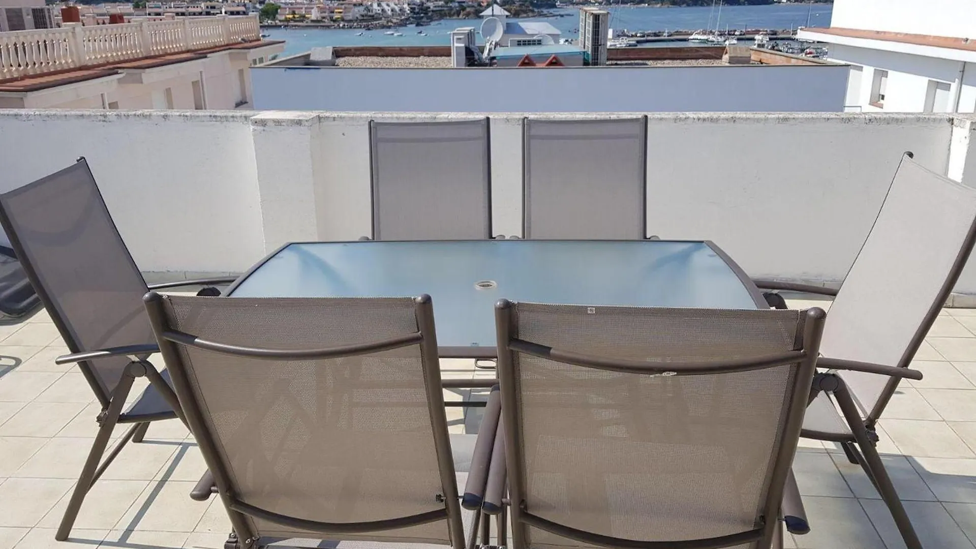 Trafalgar - Apartamento Luminoso Y Muy Amplio En El Mismo Centro Del Puerto De Llanca, A Pocos Metros De La Playa - Es-228-201