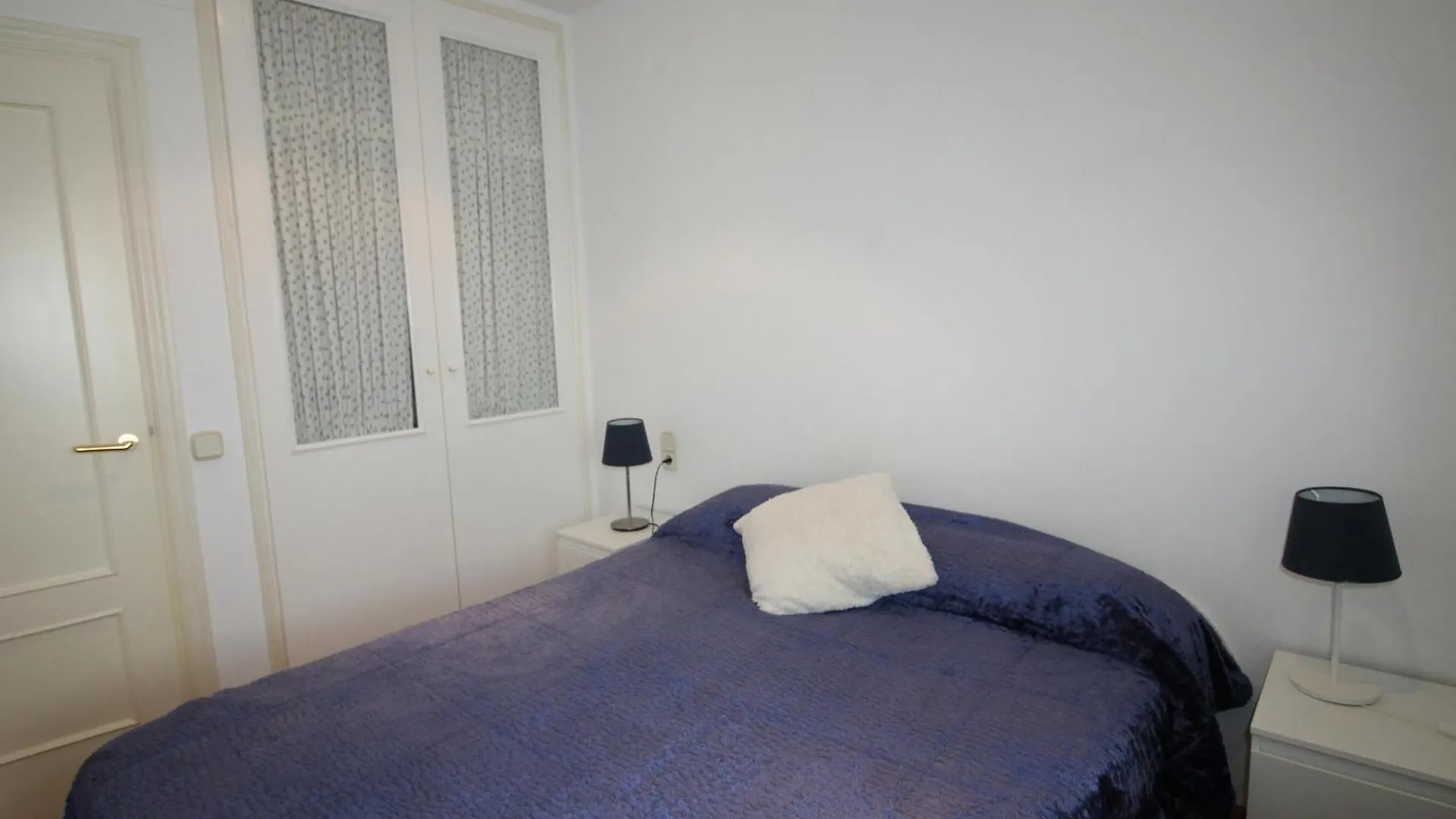 Trafalgar - Apartamento Luminoso Y Muy Amplio En El Mismo Centro Del Puerto De Llanca, A Pocos Metros De La Playa - Es-228-201